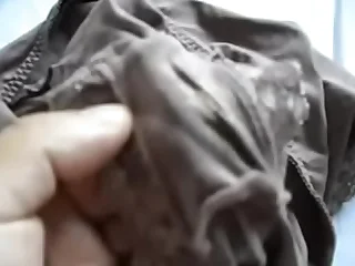 Showing my Indian wife´s dirty panties