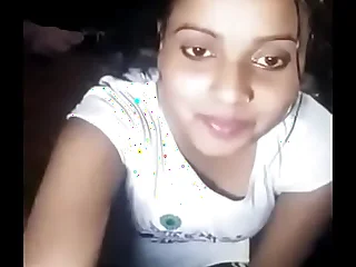 Desi girl show her pussy with the addition of big breast